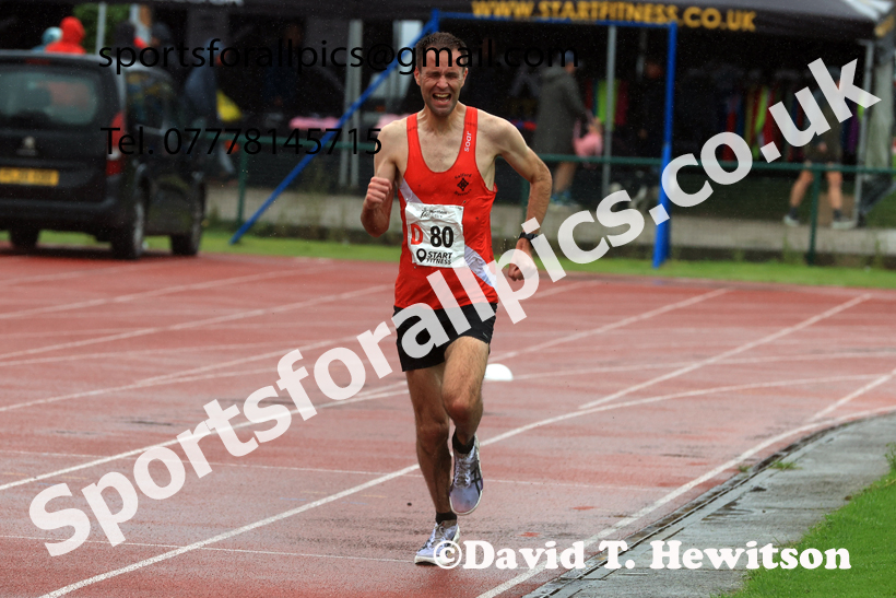 Senior Mens 6 Stage 2025 Northern Athletics Autumn Road Relays, Leigh, Lancashire. Photo: David T. Hewitson/Sports for All Pics